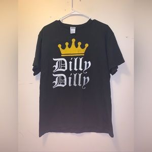Spencer’s Unisex Dilly Dilly Shirt Size Large
